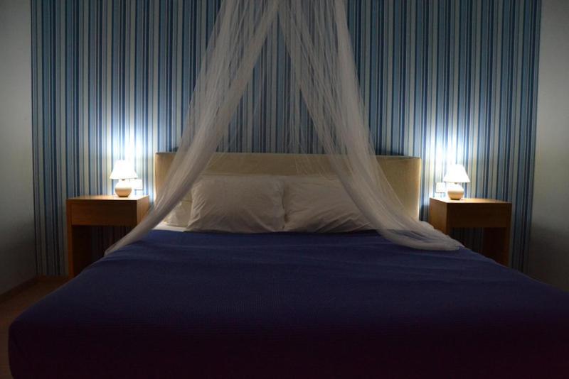 Valente Perlia Rooms Poros Town ภายนอก รูปภาพ